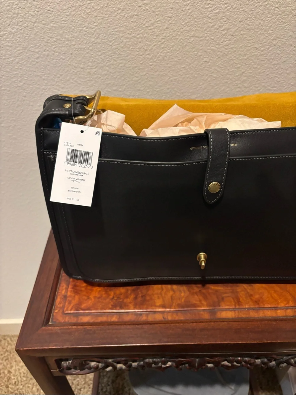 Coach Metropolitan Messenger Bag - Picture 10 of 12